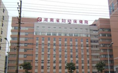 试管供卵代怀包男孩移植35天b超+三代试管代怀生男孩移植后正好35天